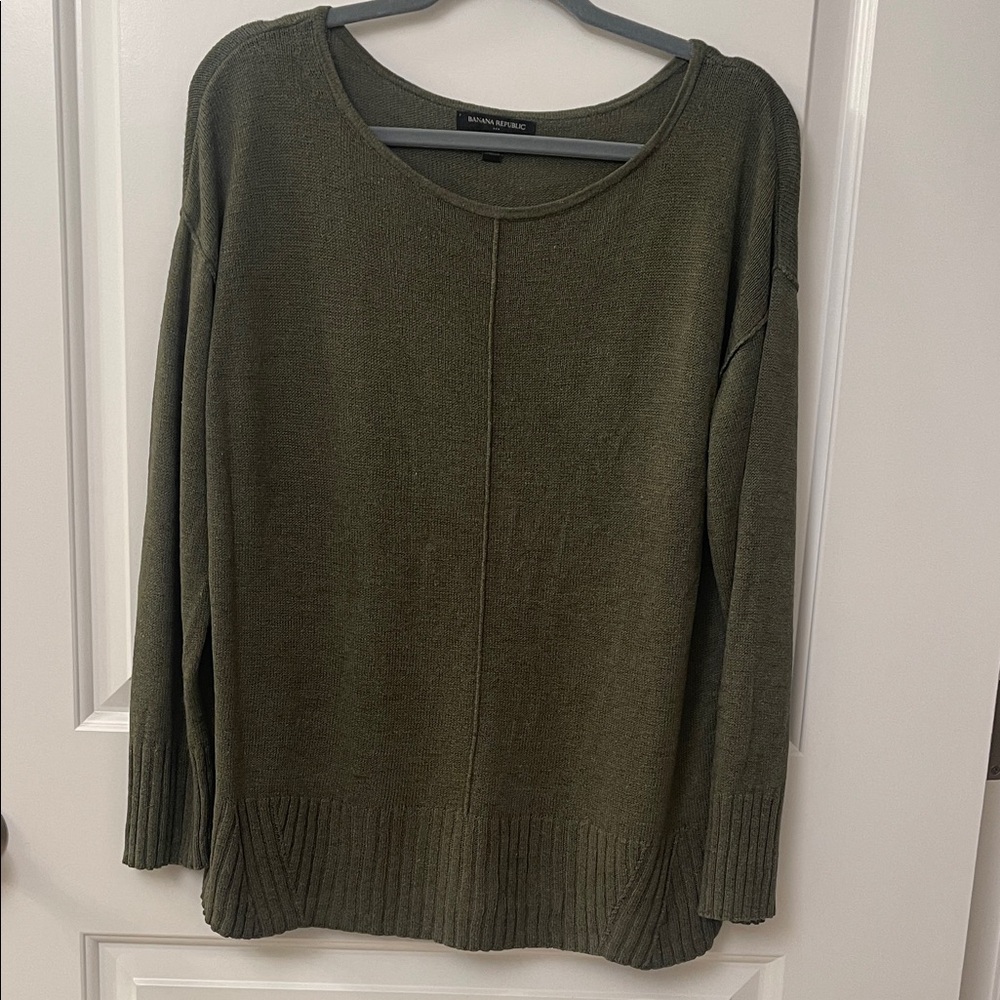 Banana Republic Dark Olive Crew Neck Over sized Sweater